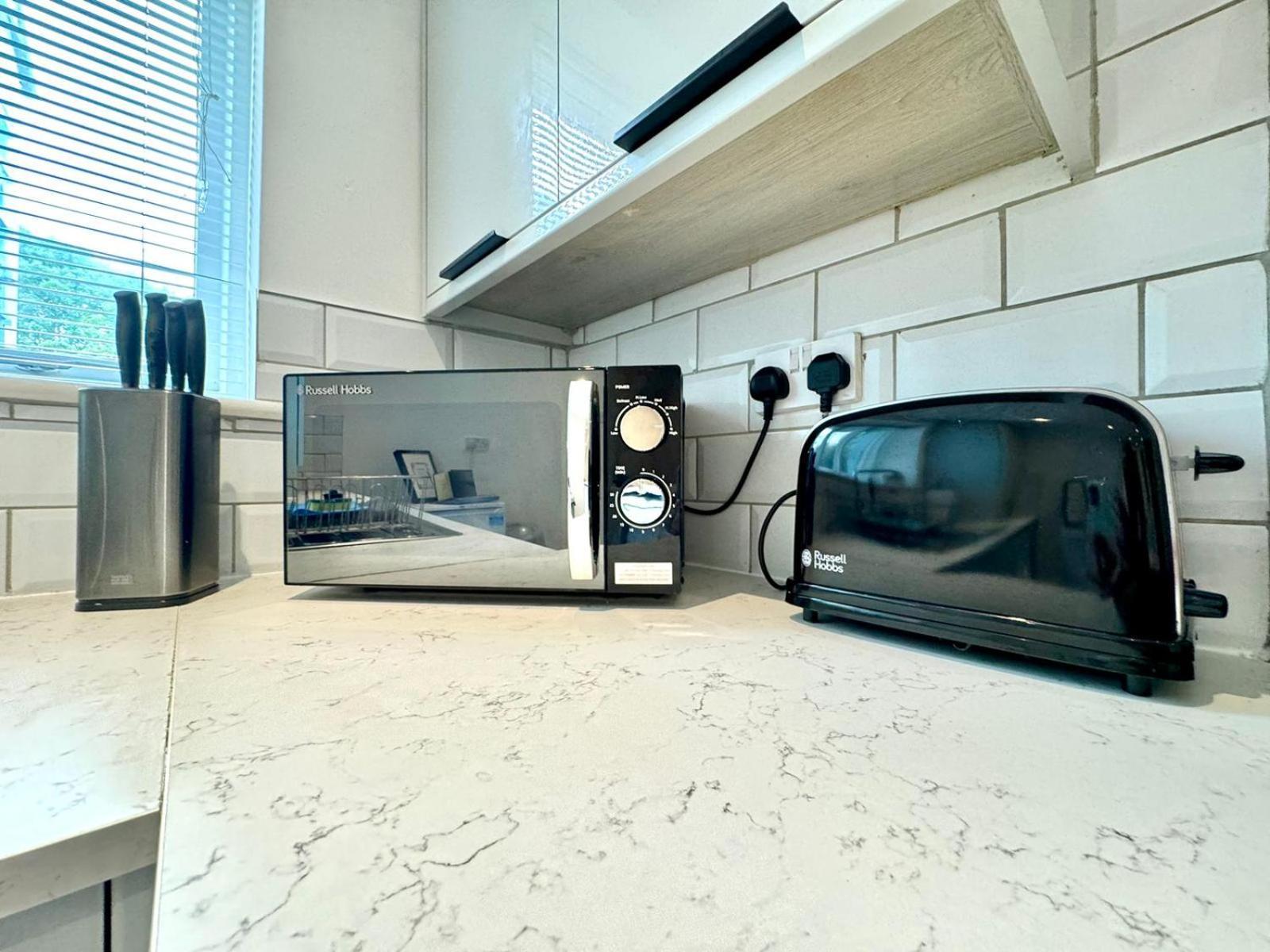 The Alnham, Large 3 Bed Apartment, Close To The City นิวคาสเซิล อะพอน ไทน์ ภายนอก รูปภาพ