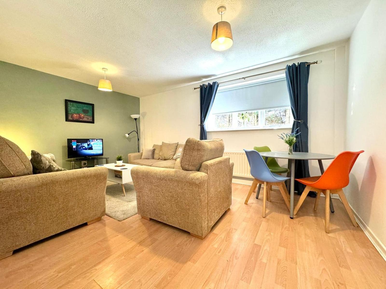 The Alnham, Large 3 Bed Apartment, Close To The City นิวคาสเซิล อะพอน ไทน์ ภายนอก รูปภาพ